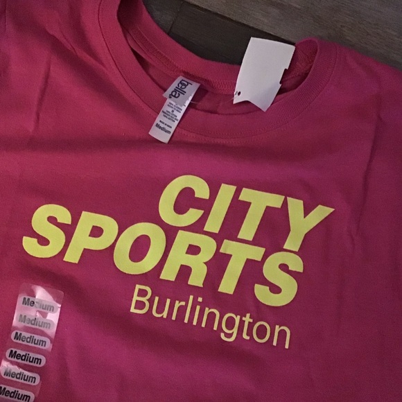 Fabulous brand new w/tags BURLINGTON CITY SPORTS - Picture 1 of 6